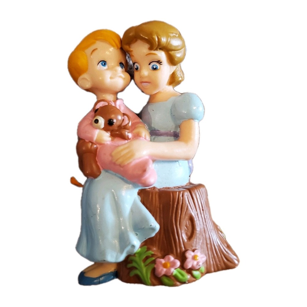 Peter Pan Walt Disney Figure Disney Store Michael & Wendy PVC